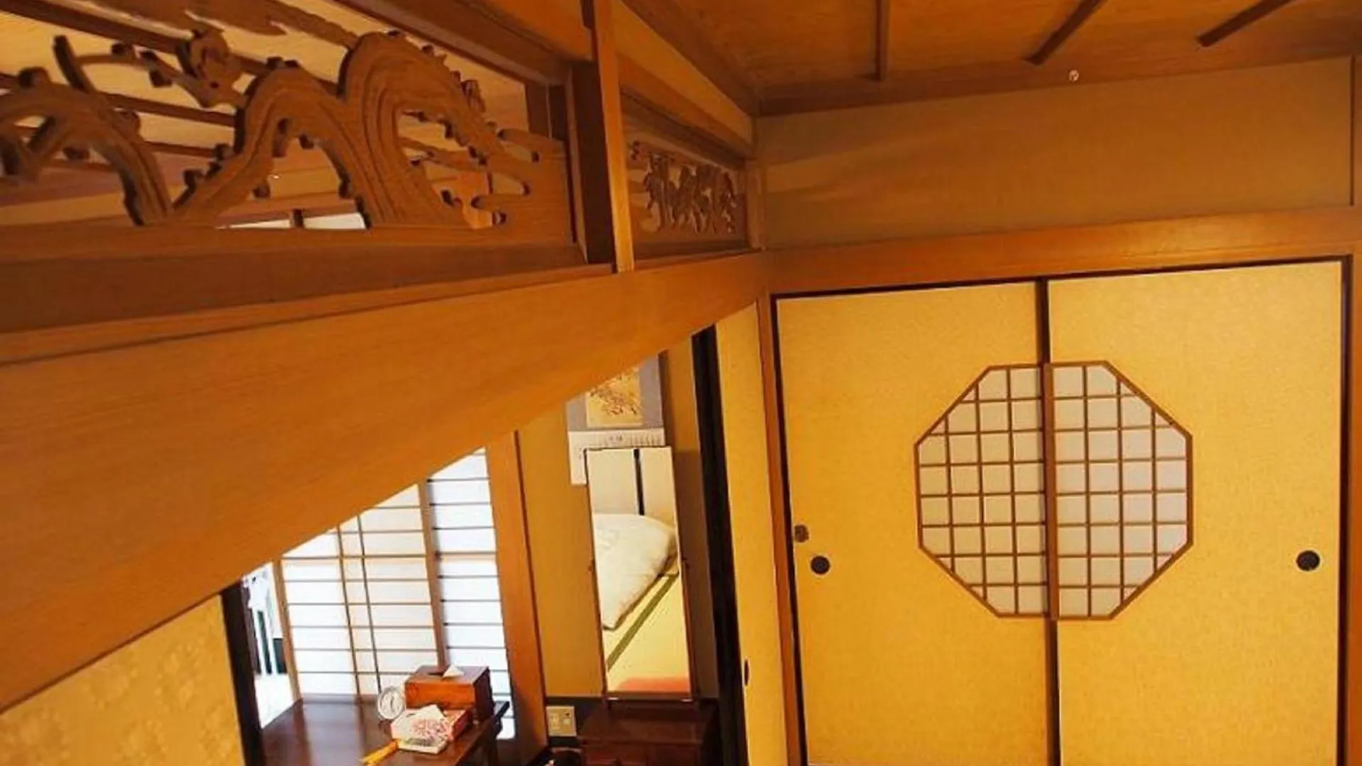 Kamuroan Quioto 3*,  Japão