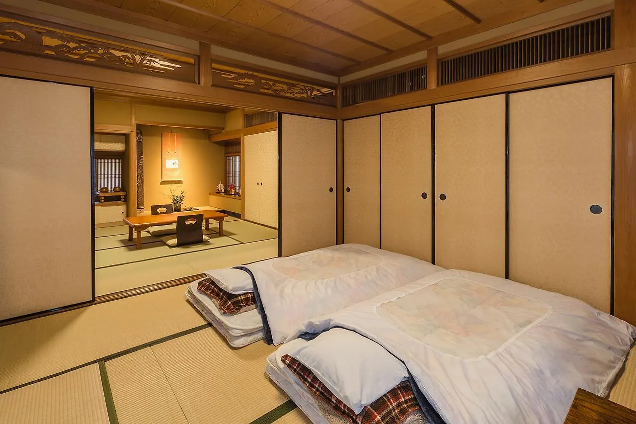 Kamuroan Kyoto Ryokan